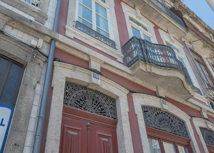 History Апартаменты *